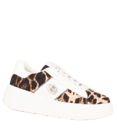 UNA HEALYS WANTED Una Healy